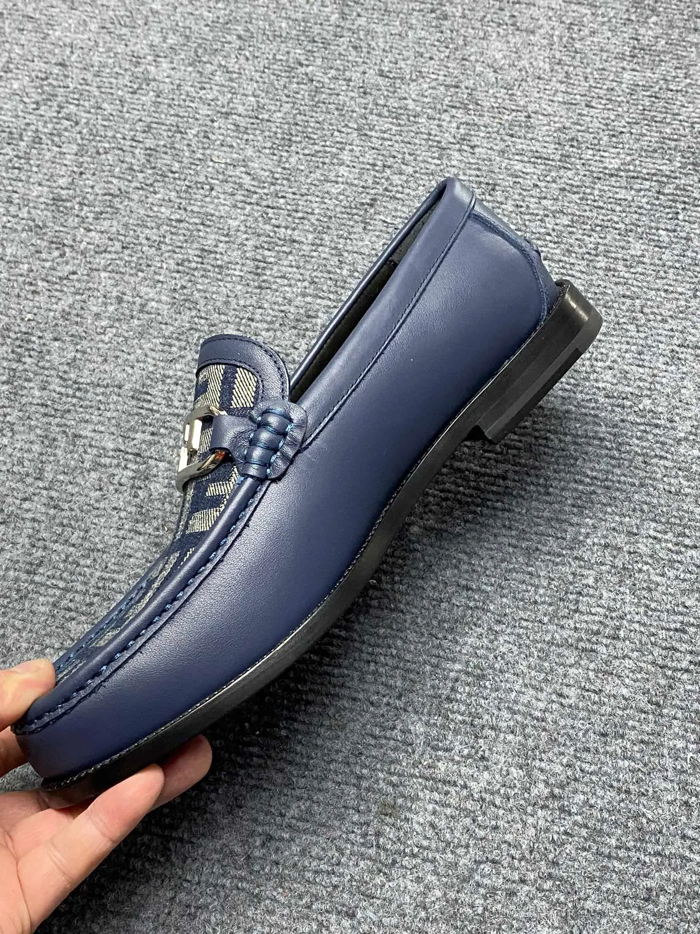 Men's Men's Shoes Men's Men's Shoes 💰900FENDI Fendi Men's Breathable and Comfortable Leather Shoes. Original development. The leather outsole is made of leather. Counters copy one to one. Imported counter cowhide. Imported water dyes cattle. 38 to 44. (45.46. can be ordered. 47.